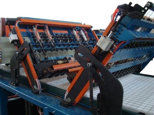 خط إنتاج لوحة ساندوتش EPS 3D Wire Mesh